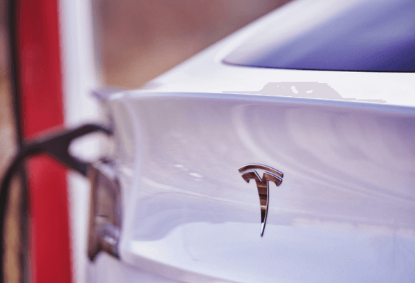 Tesla Comes with a Charger Adapter?